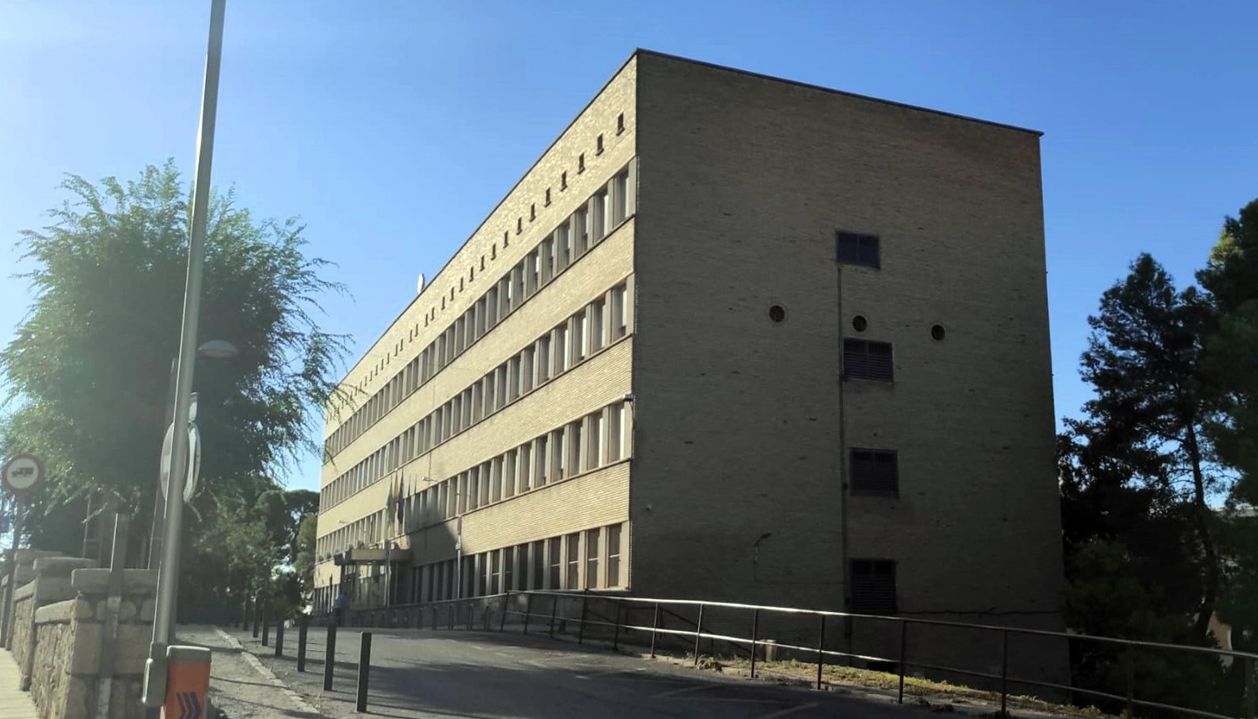 La Junta defiende una «clara apuesta por consolidar los recursos estructurales y el empleo estable» del hospital