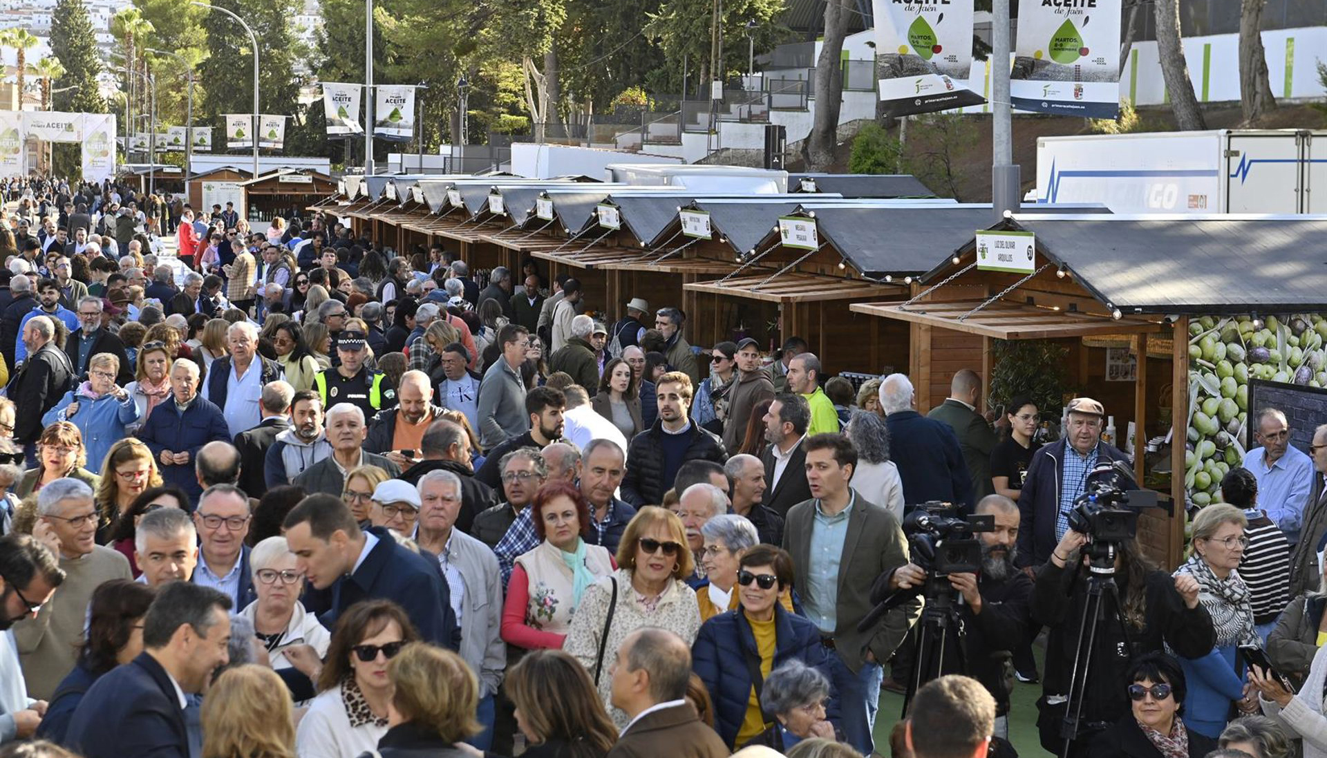 Éxito rotundo de la XII Fiesta del Primer Aceite de Jaén en Martos: miles de visitantes y récord de ventas