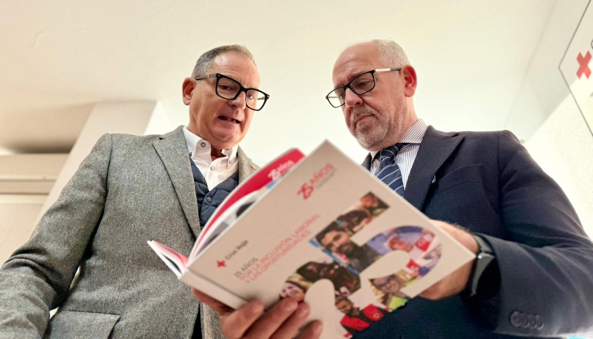 Cruz Roja y Junta valoran su colaboración para atender a más de 5.000 personas a través de proyectos sociales