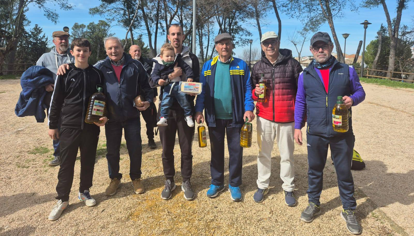 La petanca vuelve a rodar tras el temporal con una jornada marcada por la convivencia y la alta participación